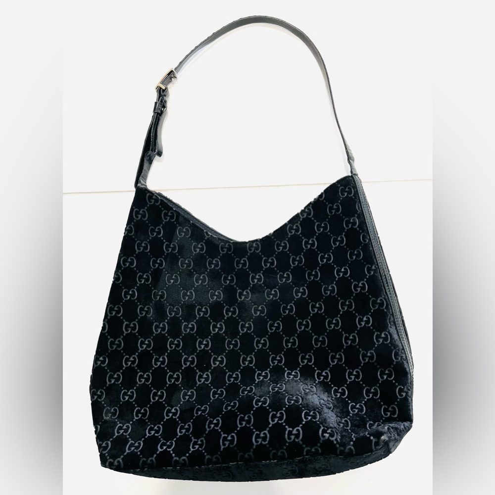 ❤️GUCCI BLACK VELVET TOTE BAG w/ patent leather trim!